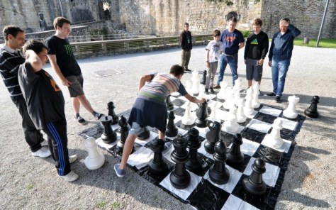 Habrá posibilidad de jugar en el ajedrez gigante